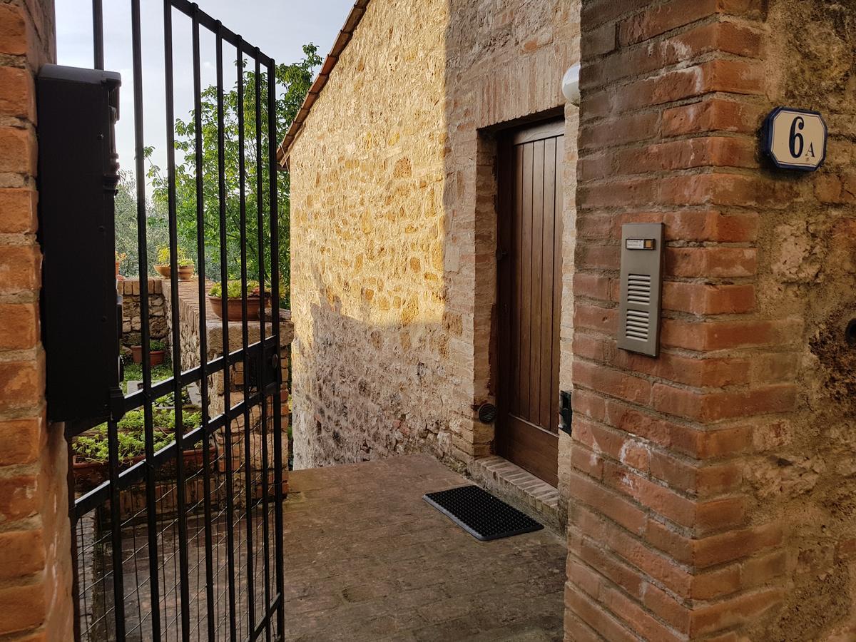 Guest House Il Giardino Colle Val D'Elsa Bagian luar foto