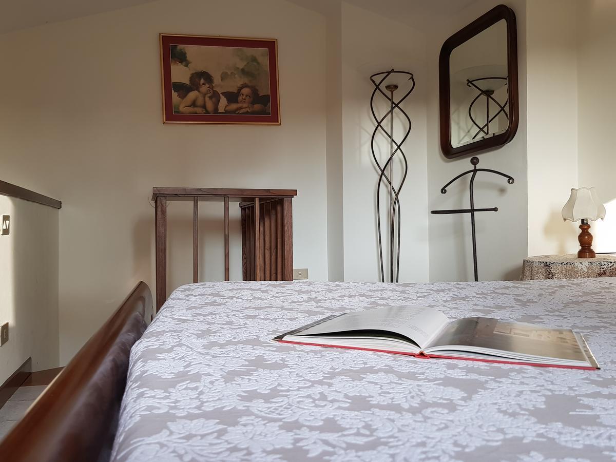 Guest House Il Giardino Colle Val D'Elsa Bagian luar foto