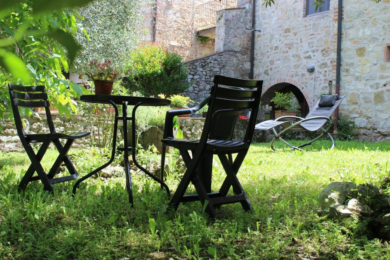 Guest House Il Giardino Colle Val D'Elsa Bagian luar foto