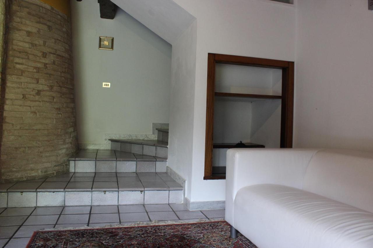 Guest House Il Giardino Colle Val D'Elsa Bagian luar foto