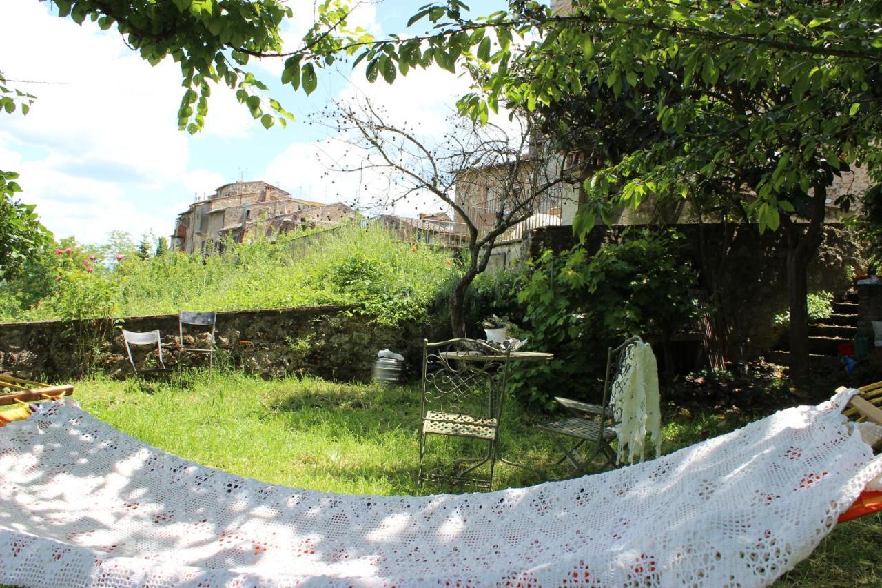 Guest House Il Giardino Colle Val D'Elsa Bagian luar foto