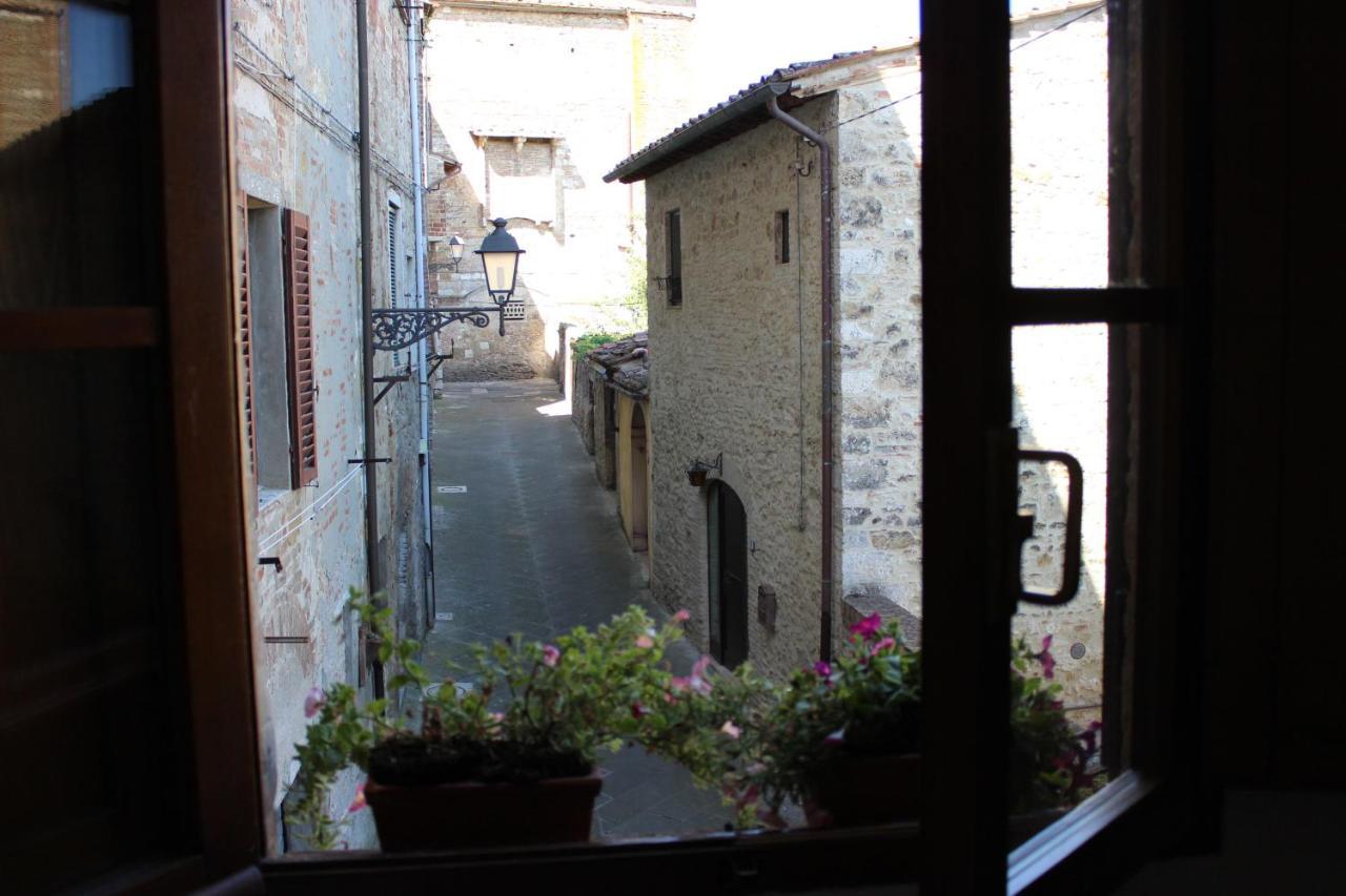 Guest House Il Giardino Colle Val D'Elsa Bagian luar foto
